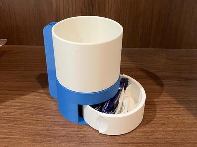 Corcelain Cup Mount with Compartment