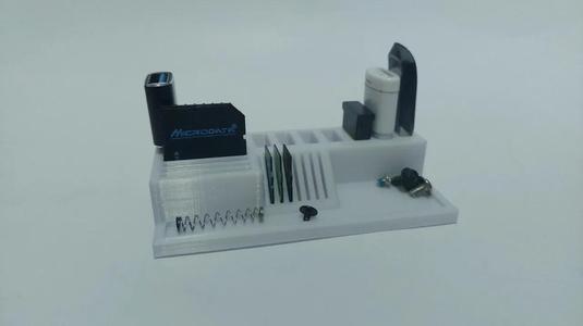 Simple USB and SD card holder with tray