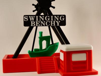 Swinging Benchy / Barco pirata de la feria