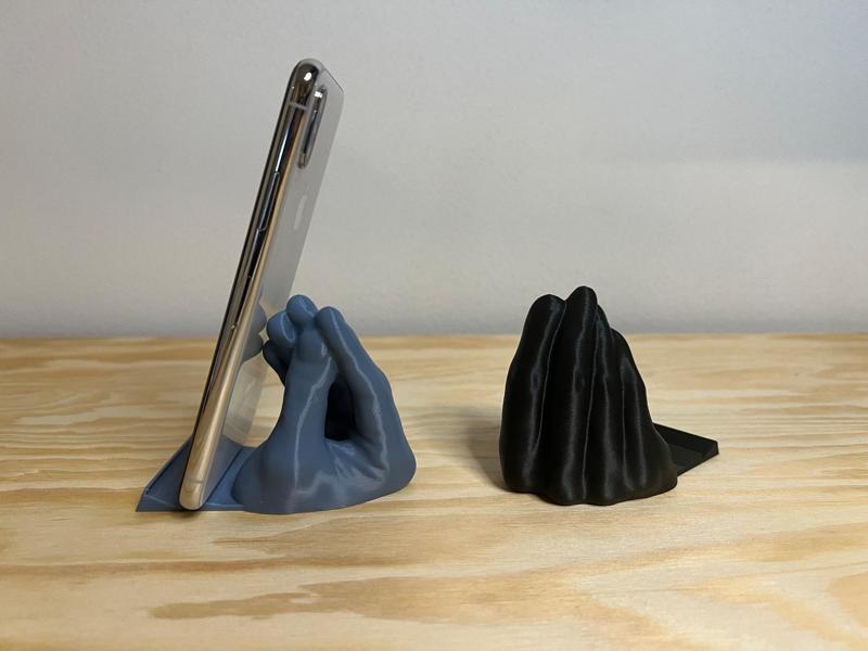 Italian “What do you want?” smartphone stand