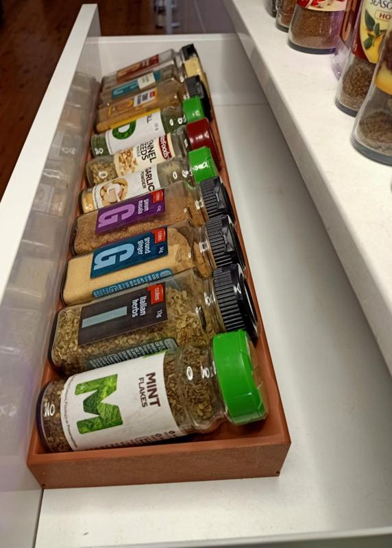 Spice rack for drawer