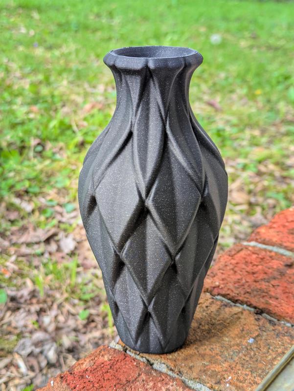 Plumage Vase – Layered Feather Vase