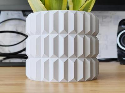 Glamour Plant pot and Planter – Vase mode design