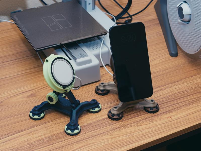 iPhone/MagSafe Stand – Industrial