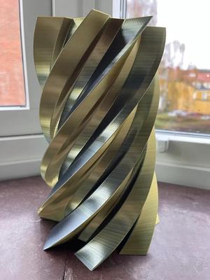 Vortex vase