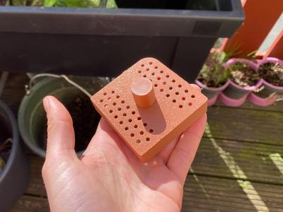 Leg insert for a raised garden bed