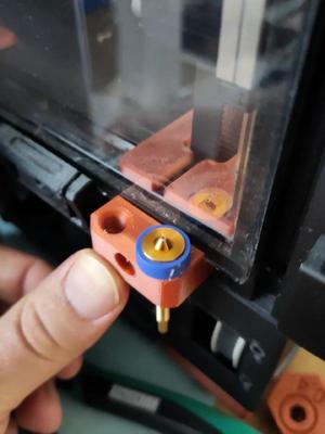 Revo Nozzle Holder for Vorons with 6mm thick side panels   