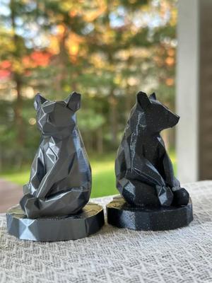 Lowpoly Bear Statue