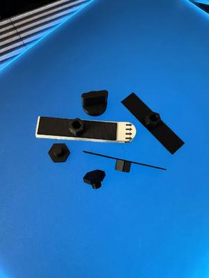 Honeycomb Wall Command Strips Mount - Large   