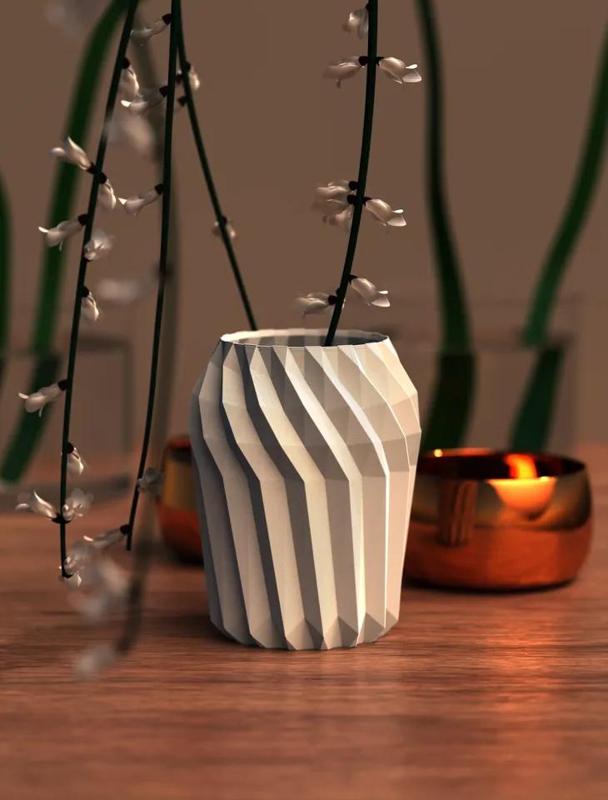 Modern Geometric Container. Scaleable and strong. Usable as Plant Pot or Pen holder