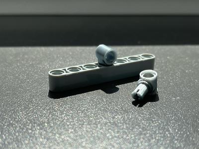 Lego Technic Pin with Pinhole