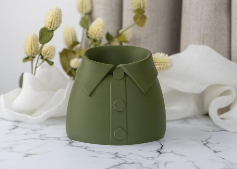 Shirt Vase – Cute 3D Printed Flower Holder with Collar and Button Design | Fun Gift & Home Decor Ide