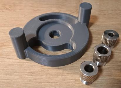 Vertical self-centering drill guide