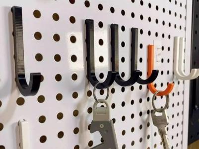 Round Pegboard J-Hooks