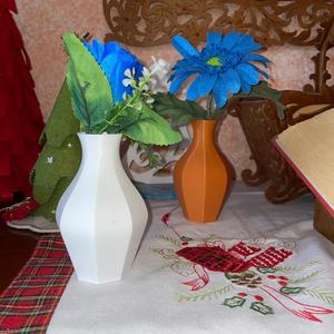 Vaso minimale con base ottagonale