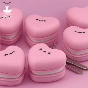 Clicky heart macaron keychain