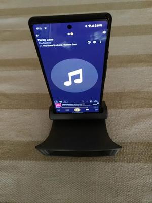 Passive Horn speaker for mobile phones   