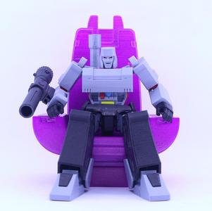 GUNMASTER THRONE (NOT G1 MEGATRON) – NO SUPPORT