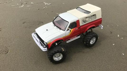 Trailfinder 2 Mojave and Tamiya Hilux Camper Shell