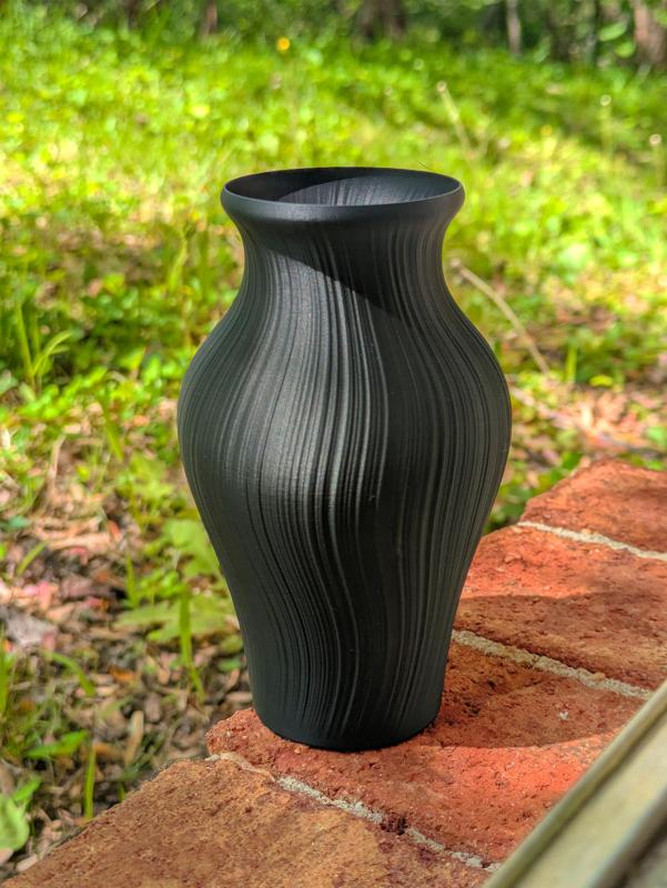 Flow Vase – Velvety Wave Vase