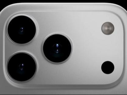 Leaked iPhone 17 Pro Max Dummy Model