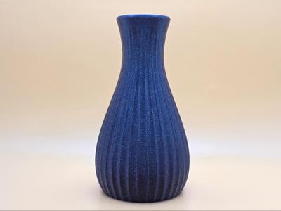 Minimalist vase