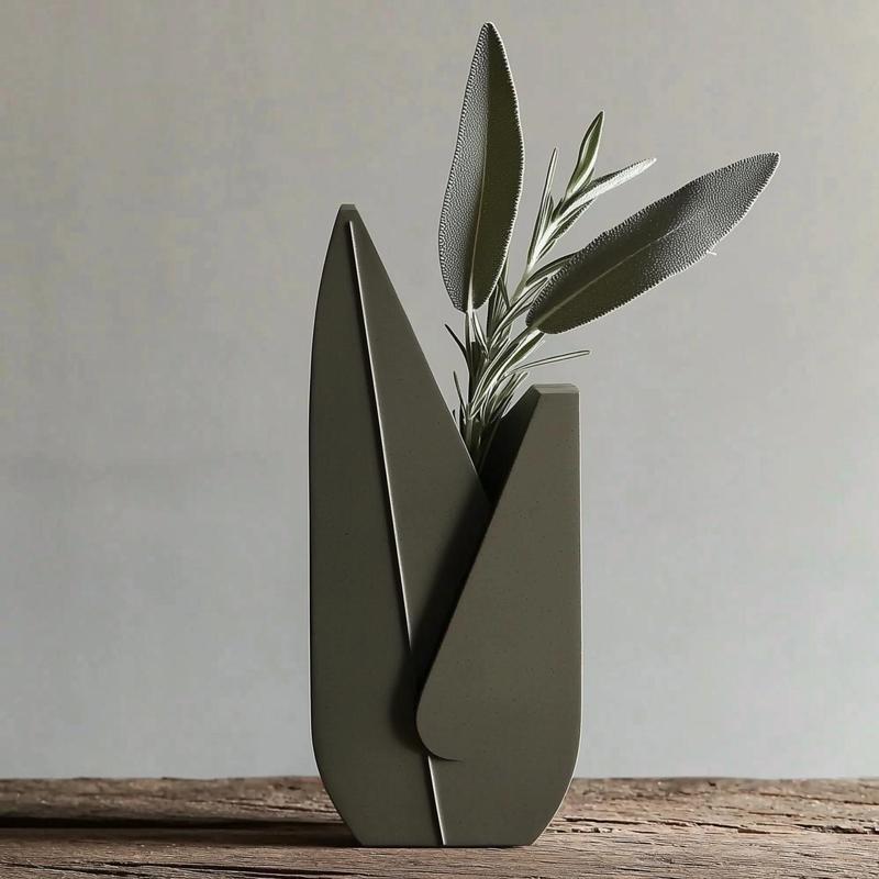 Featherform Vase – 3D-Printed Geometric Elegance