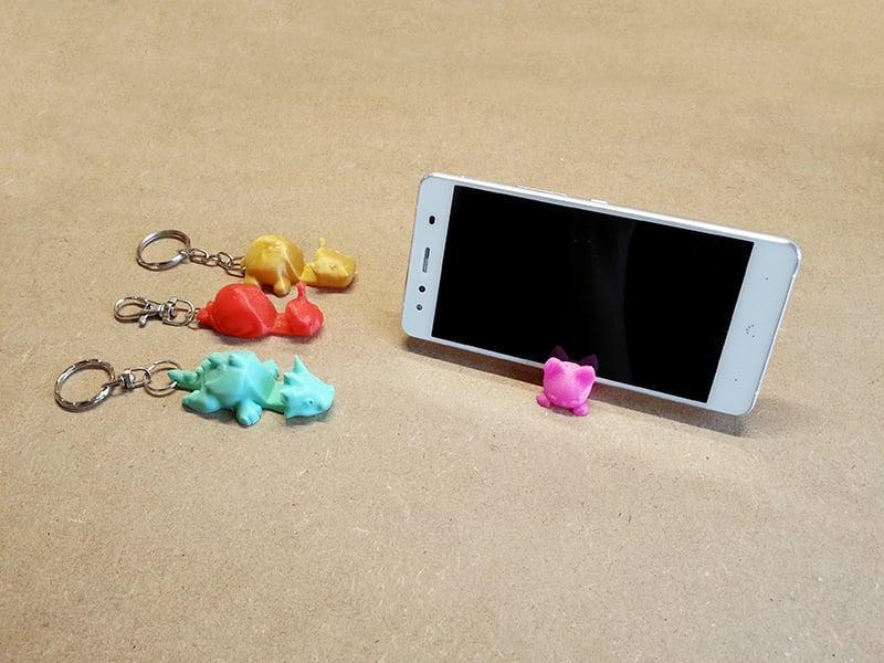 Keychain / Smartphone Stand
