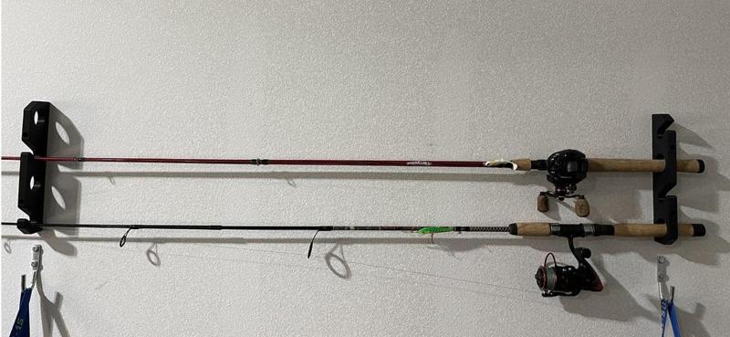 Wall-mounted fishing rod holder