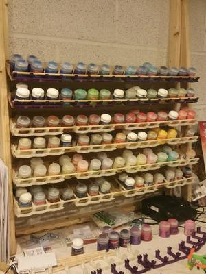 GW-vendor styled paint rack