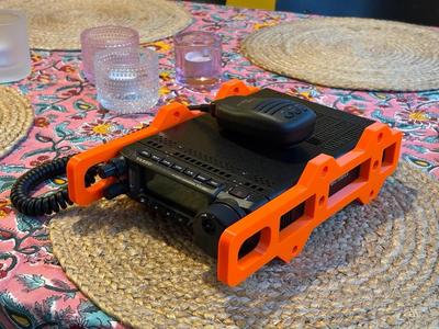 Yaesu FT891 side rail