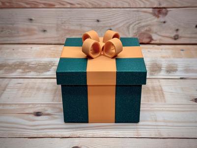 Gift Box – Large with four way ribbon bow
