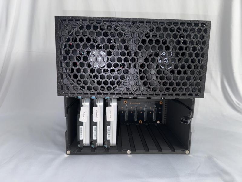 Case for a Network-Attached Storage – SFX Model