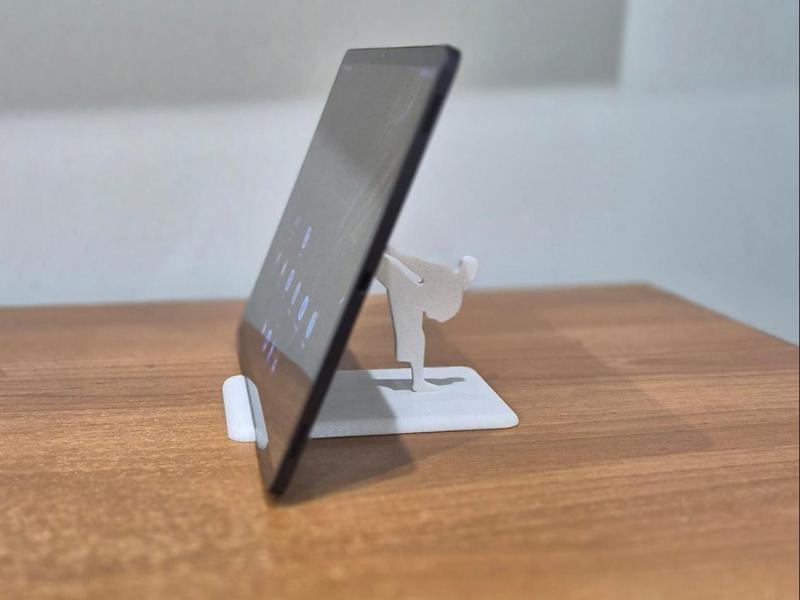 Universal smartphone and monitor/tablet stand 