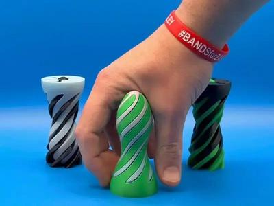 Pawn Spiral Passthrough Fidget Toy