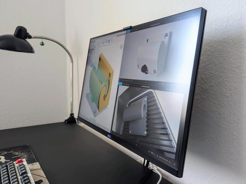 Adjustable Monitor Wall Mount | +/- 20°