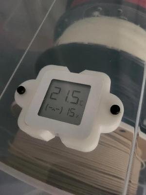 Xiaomi Temperature/Humidity sensor mount for filament drybox   
