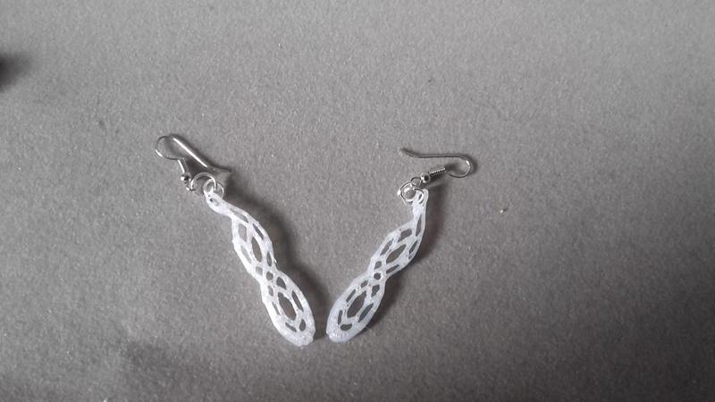 Earring infinite