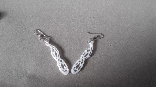 Earring infinite