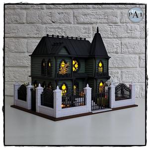 Illuminated Halloween abandoned house! Large model, Mini compatible!