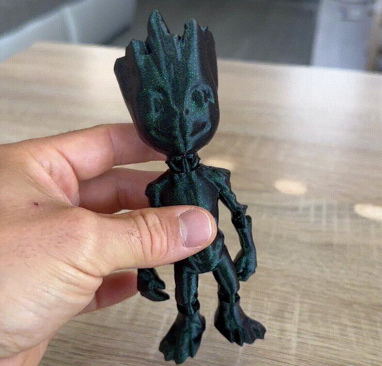 Articulated cute Groot