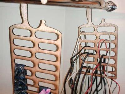 [Make] a Tie, Scarf, Belt, and Cord Rack
