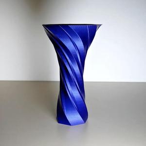 Heptatwist Vase
