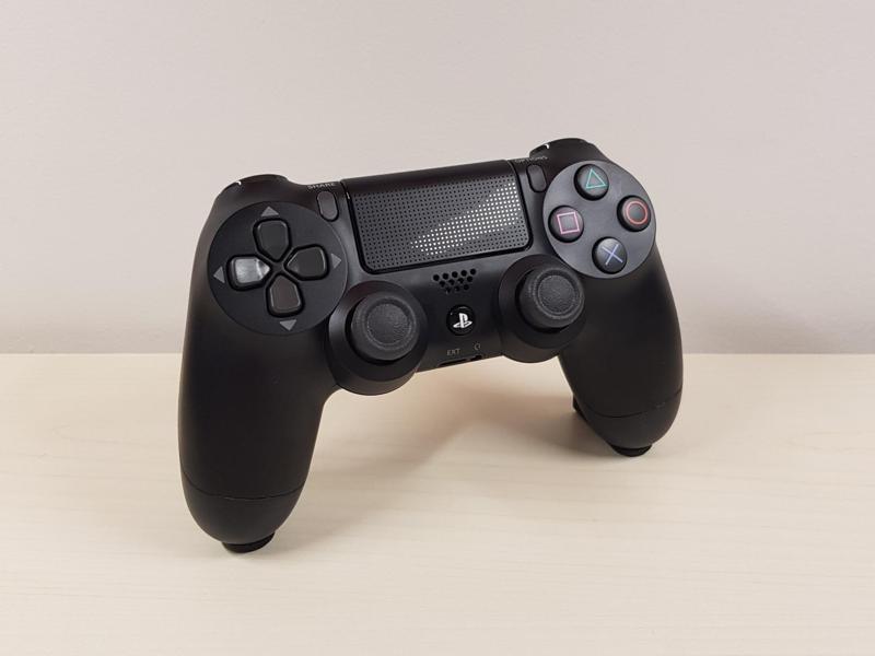 Invisible PS4 Controller Holder Minimalist