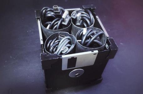 Diskette drive baskets