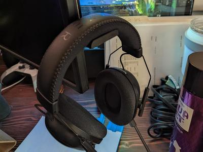 Floating Headset Mount for Monitors