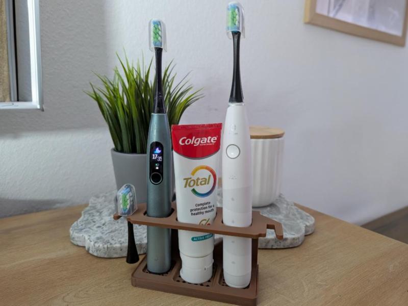 Toothbrush holder with dip tray or drawer