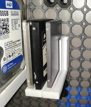 Simple 2,5″ HDD/SSD holder for multiboard with multiconnect (9,5mm&7mm thickness)