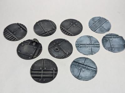 Base Topper 32mm – Industrial Style – Grimdark