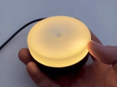 TwistGlow – Adjustable USB Light